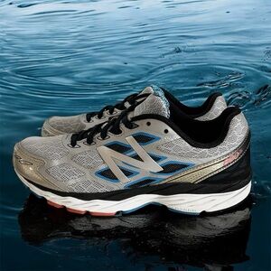 New Balance 880 V5 silver blue black running sneakers